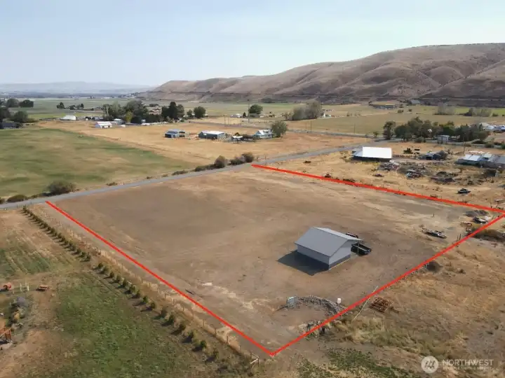 Lines for reference only, buyer to verify property lines