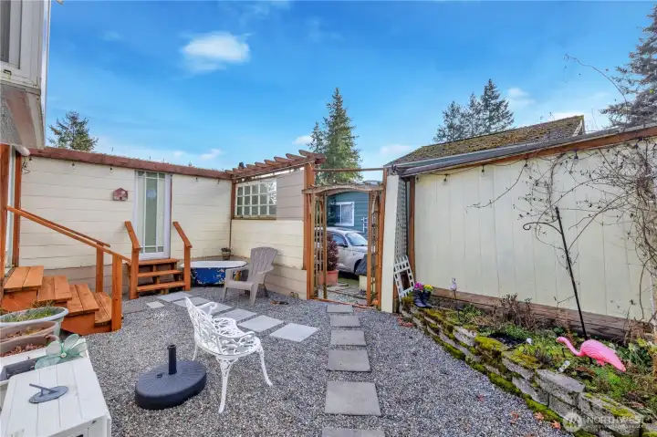 Very private back yard