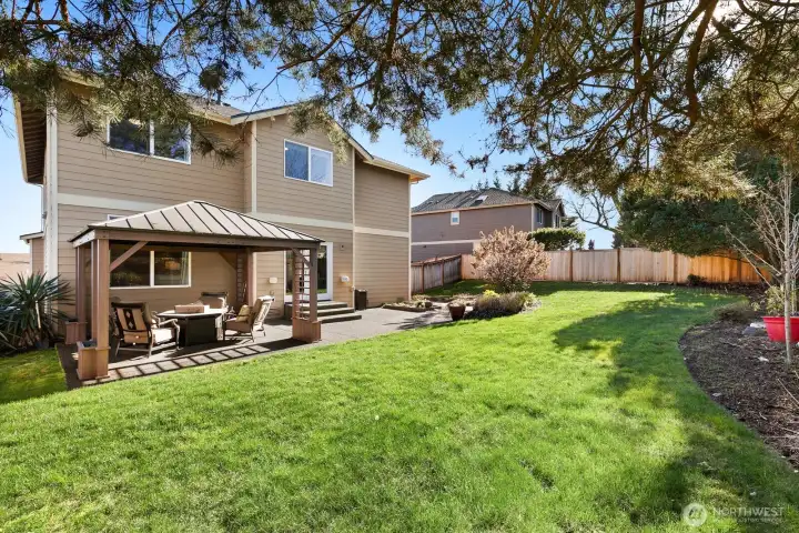 Room to play, garden, enjoy!