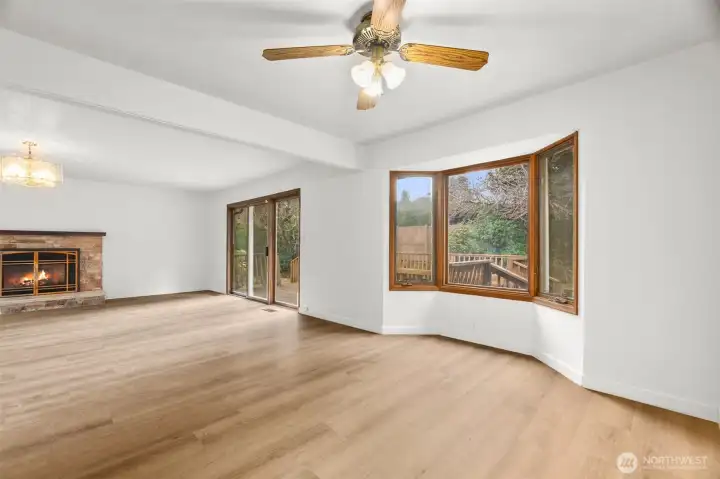 Just off the LR is a bay window all set for a new dining table or plant tables!