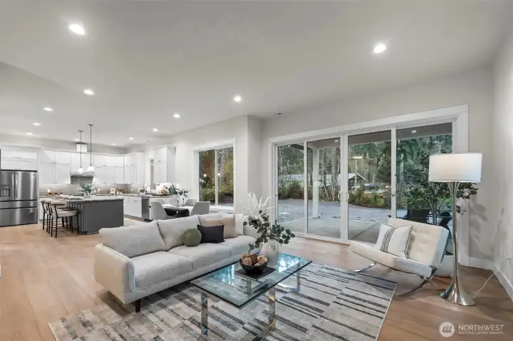 Huge gourmet eat-in kitchen and dining area