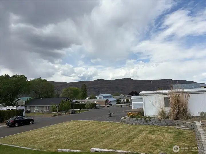 View of the neighborhood looking to the right.