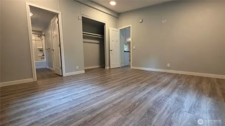 Huge closet and private bathroom in the primary bedroom