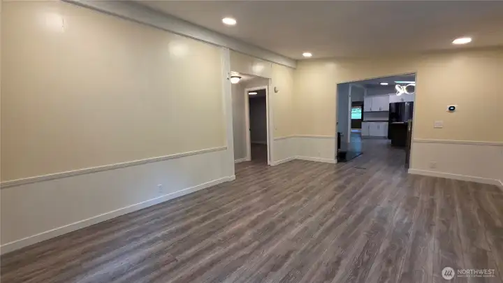 Main bathroom is just off the 2nd family room