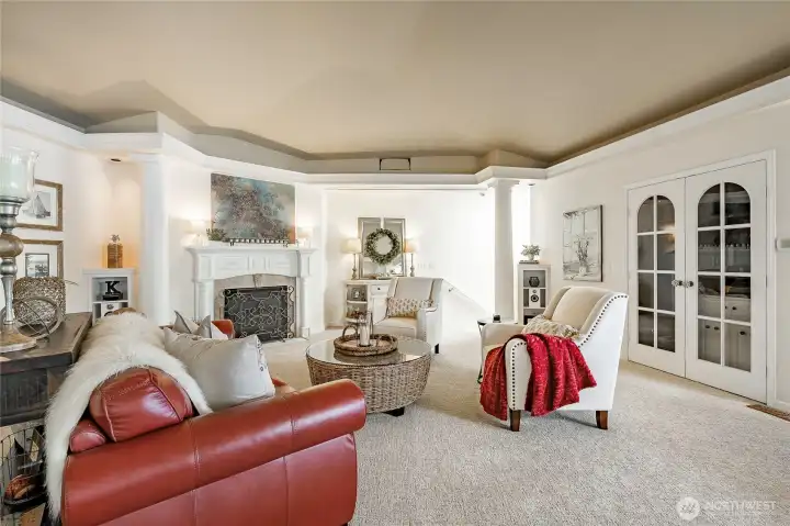 Living Room with gas fireplace