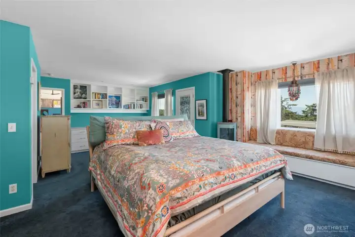 Spacious primary suite Spacious primary suite
