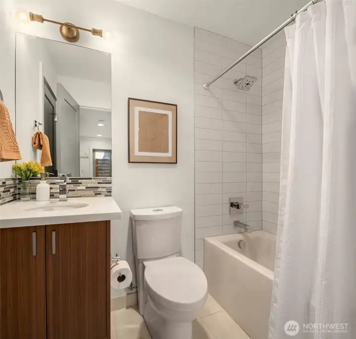 Lower level full bathroom. Lower level full bathroom.