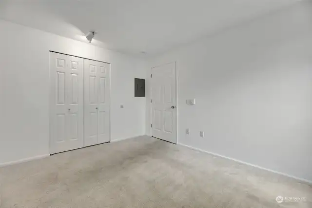 Lots of closet space!