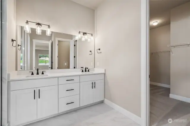 Primary bath dual vanity