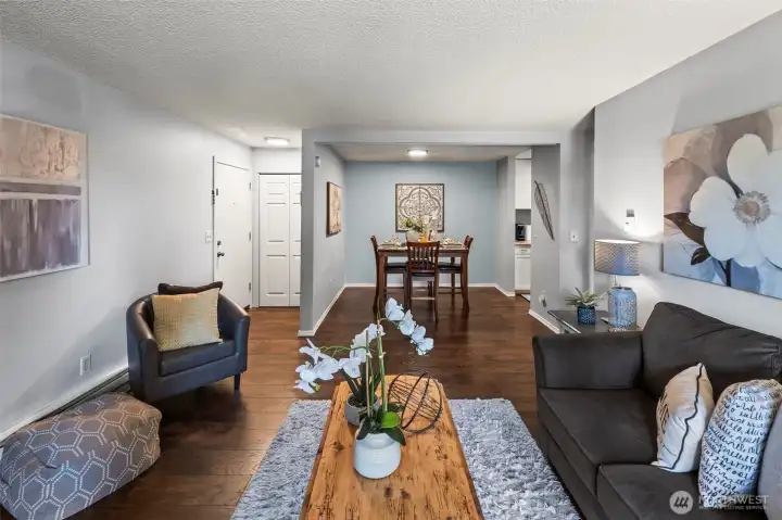 Nice and open floor plan makes it easy to live here.