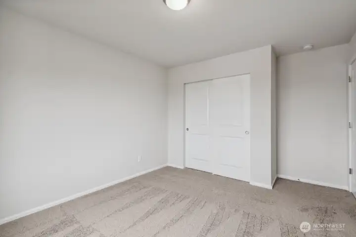 Disclaimer Secondary photos of same floor plan on different lot in different community: Photos are from another Viola, finishes, upgrades, and features may vary.