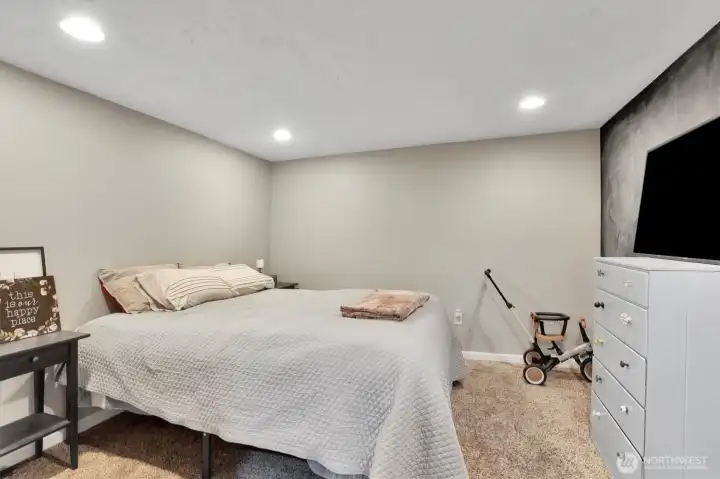 lower level non-egress bedroom or office