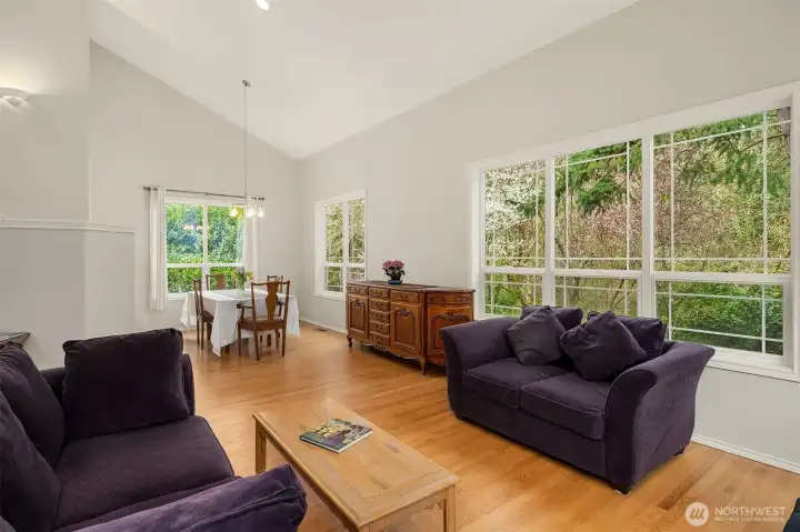 vaulted ceilings & abundant windows that fill the living & dining areas with natural lighting