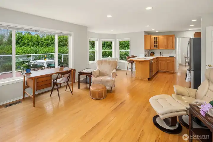 12x15 Trex deck off the family room & kitchen