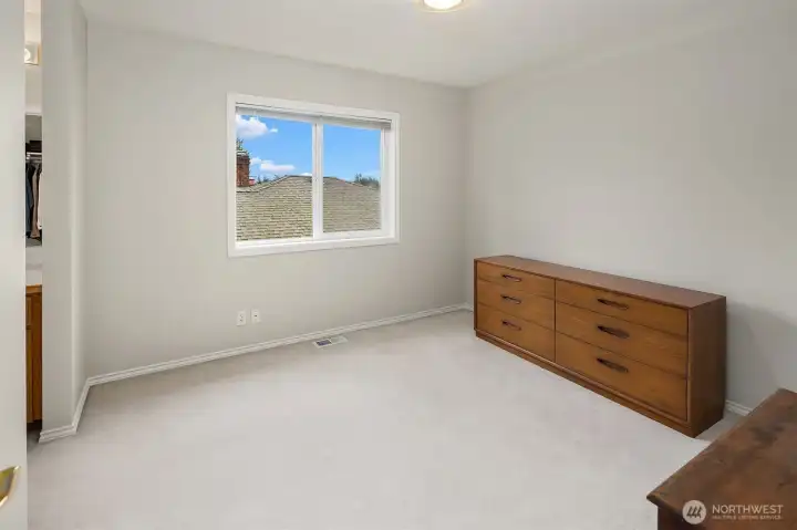 2nd bedroom on the upper floor