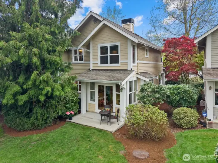 Sliding door from dining room leads to spacious back yard area.