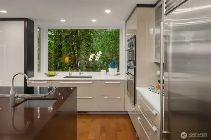 Smartly designed kitchen