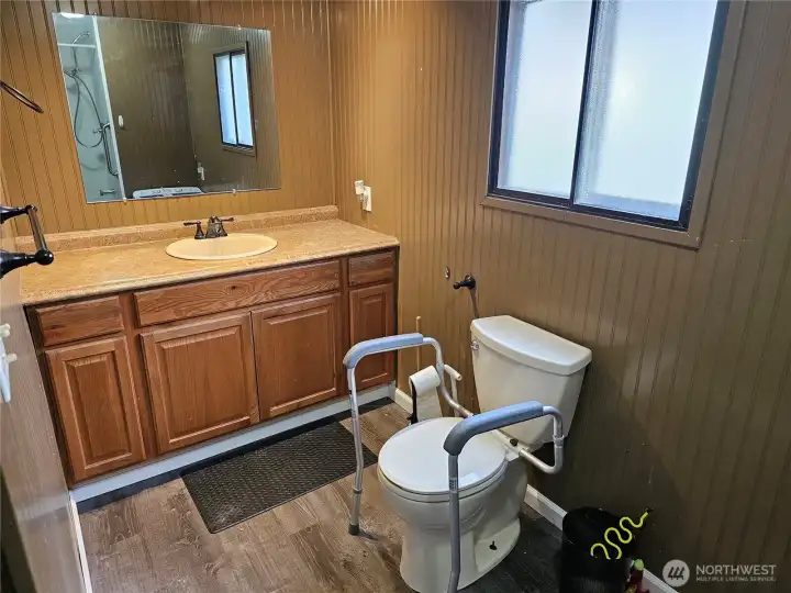 Primary bath