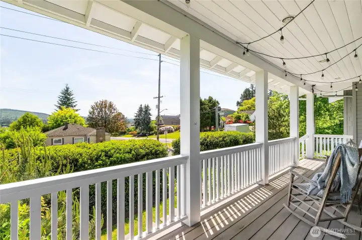 Wrap around front deck