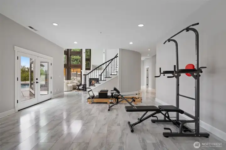 use this as a gym or another lounge area use this as a gym or another lounge area