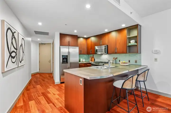 Counter Seating in Kitchen