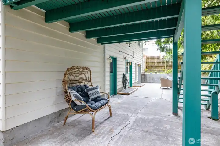 Nook underneath deck