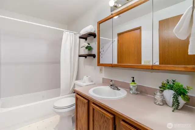 2nd floor bath