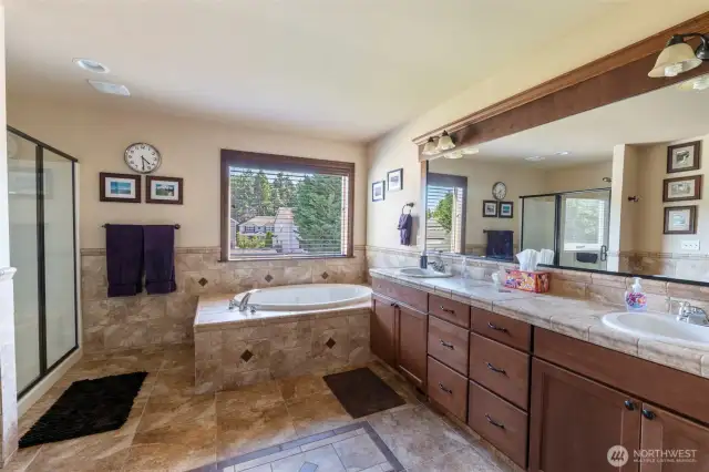 Extra room to relax in the soaker tub