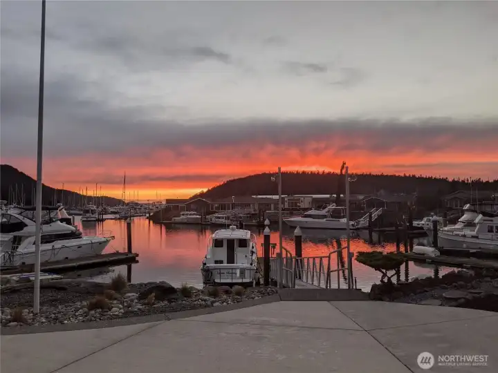 Golden-hour views over the marina create a front-row seat to serene sunsets, calm waters, and the coastal lifestyle buyers dream about. Golden-hour views over the marina create a front-row seat to serene sunsets, calm waters, and the coastal lifestyle buyers dream about.