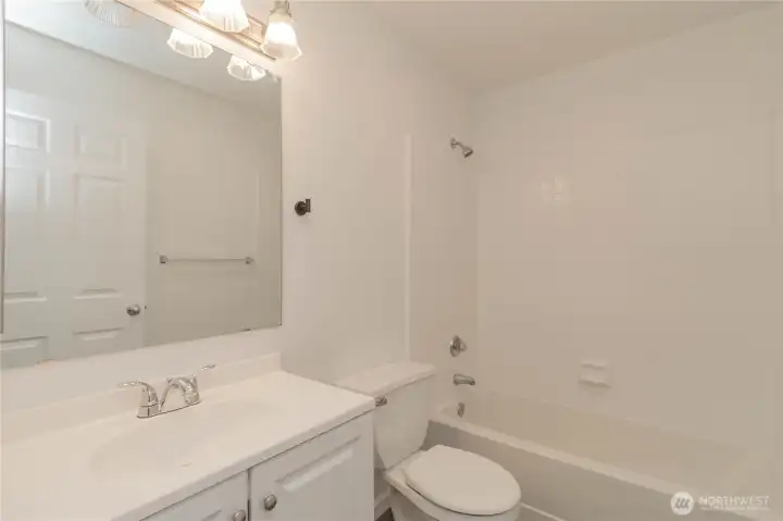 Full guest bathroom.