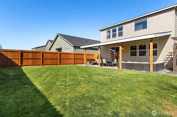 Perfect sized private Backyard