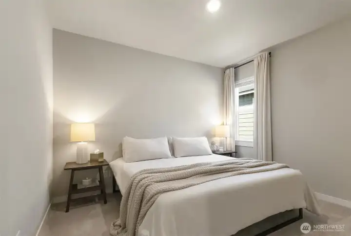 Guest Bedroom on Main!