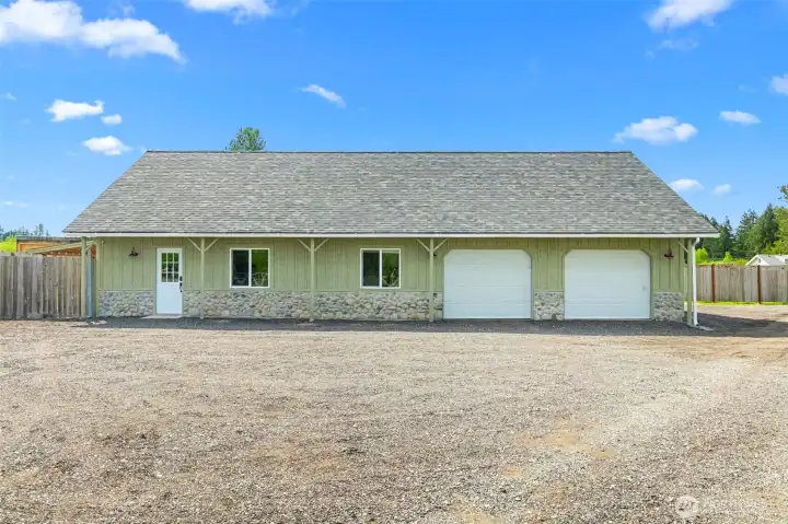 Detached garage/shop