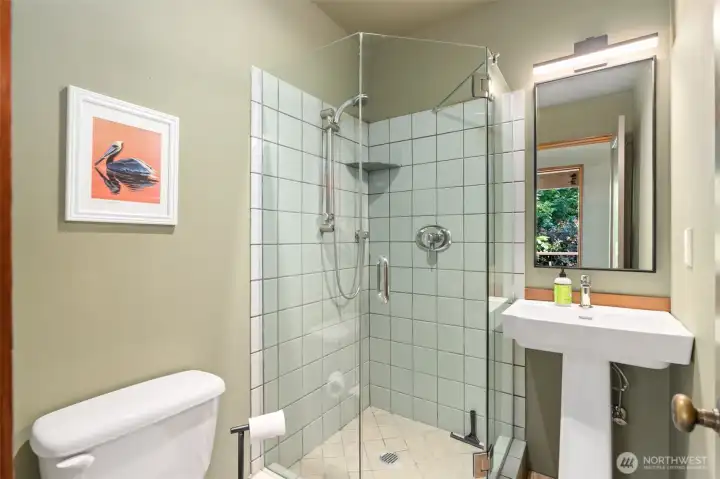 3/4 Bath 3/4 Bath