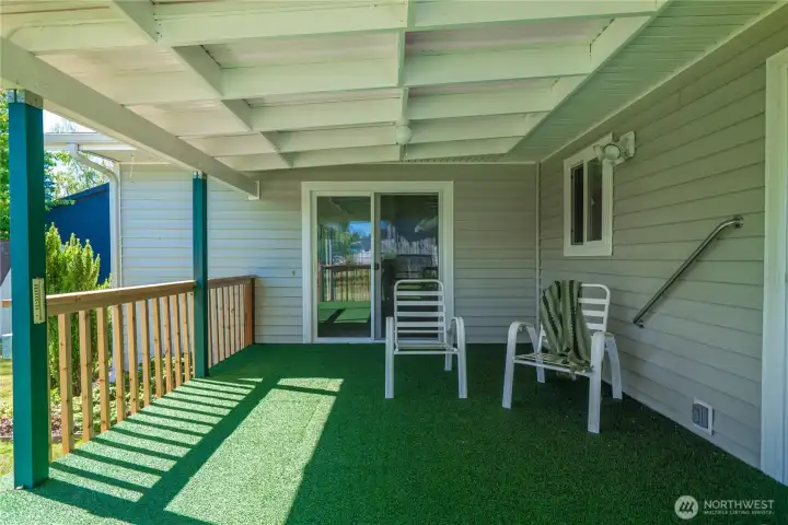 Covered back deck can easily be removed, concrete patio underneath Covered back deck can easily be removed, concrete patio underneath