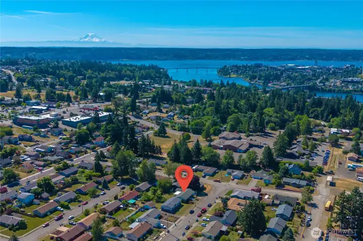 Close to shopping on Wheaton Way and Warren Ave Bridge to shipyard and downtown Bremerton Close to shopping on Wheaton Way and Warren Ave Bridge to shipyard and downtown Bremerton