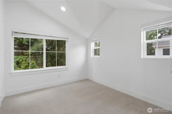 2nd guest bedroom on upper level. 2nd guest bedroom on upper level.