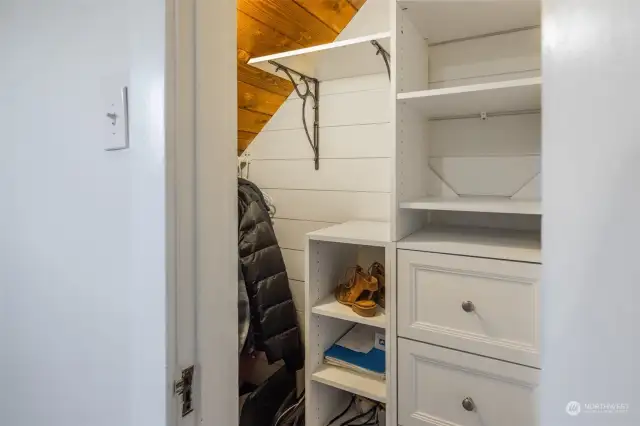 Built-in in closet bedroom