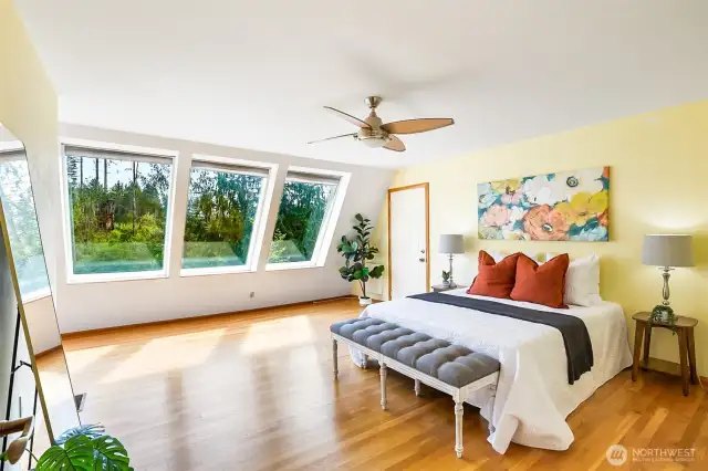 Upper level primary bedroom