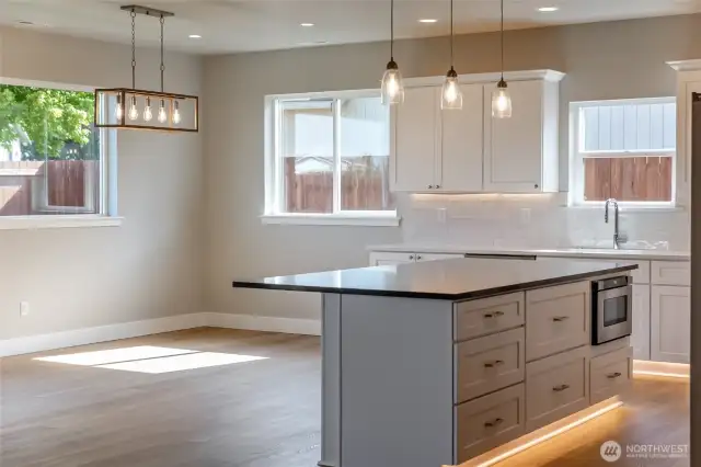 Kitchen and dining room area