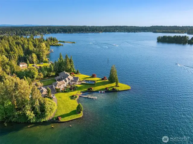 910' of waterfront on Lake Tapps peninsula
