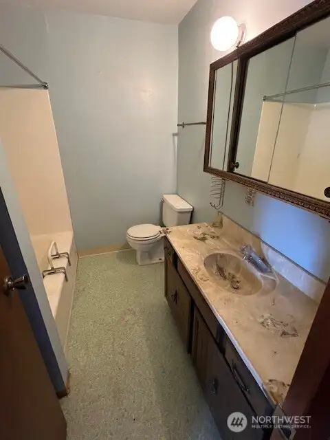 Main Bathroom