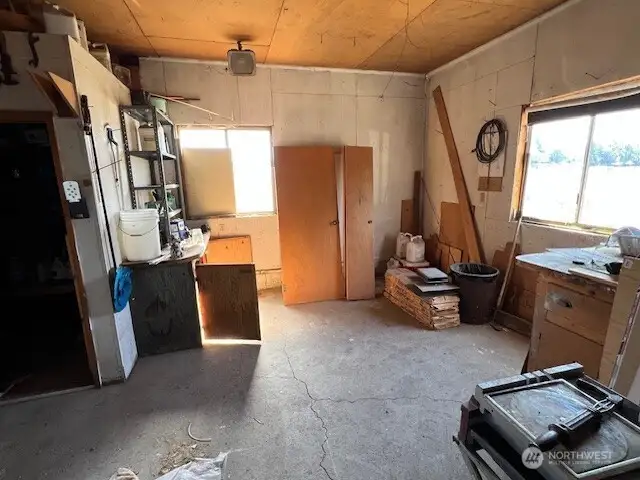 Attached Garage Shop