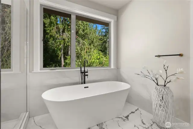 Free standing tub