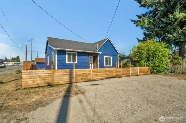 Corner lot on a dead end road!