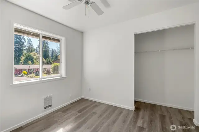 2nd bedroom