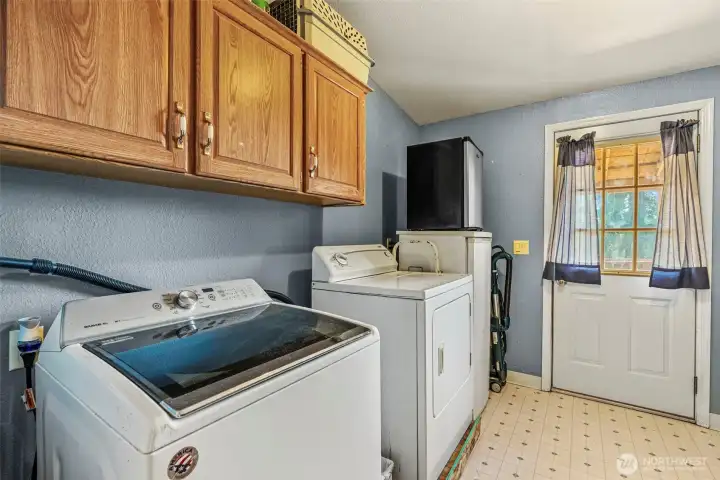 Large Laundry Room
