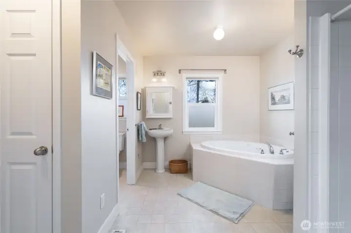 Primary bath with jetted tub and shower