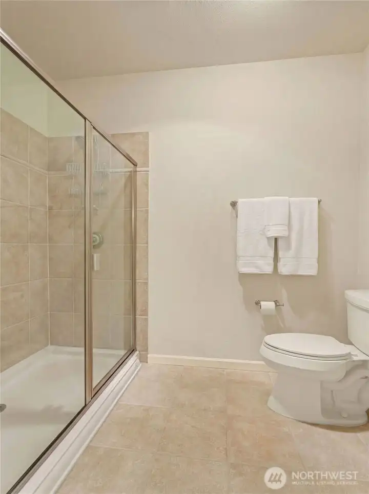 Primary suite shower