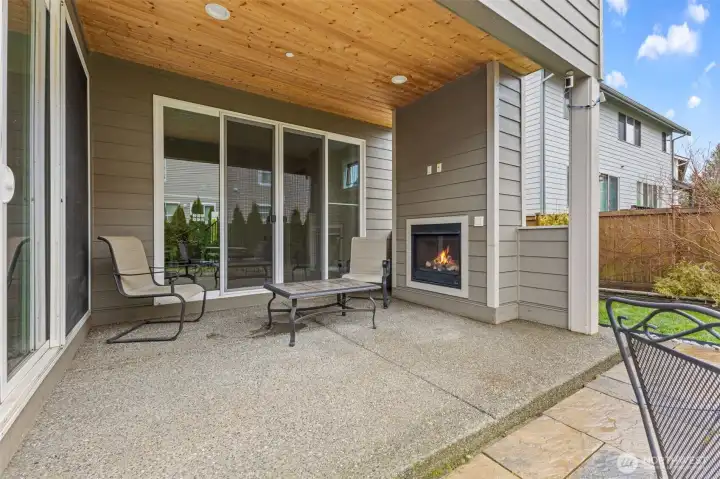 Covered patio with gas fireplace